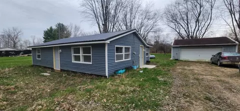 1495 Miner, Crystal, MI 48818