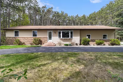 2754 W Crystal Lk, Whitehall, MI 49461