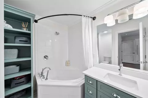 Bath - 33192 Old Post, Niles, MI 49120 photo 4 of 5