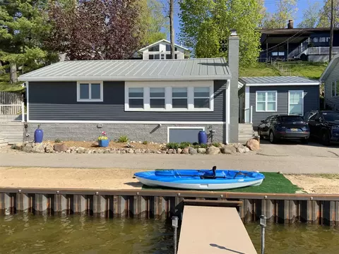 6706 Shoreline, Saranac, MI 48881