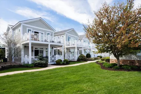 807 Lake #3, Saugatuck, MI 49453