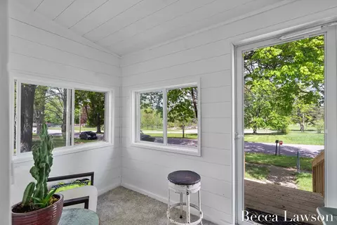 516 Warren, Marshall, MI 49068 photo 5