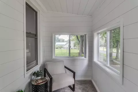 516 Warren, Marshall, MI 49068 photo 4