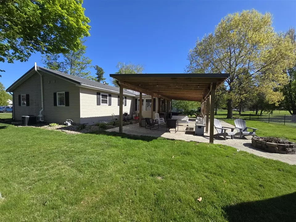 Exterior - 613 Thomas, Union City, MI 49094 photo 4 of 12