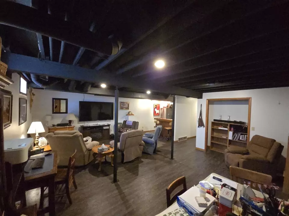 Living - 613 Thomas, Union City, MI 49094 photo 3 of 4