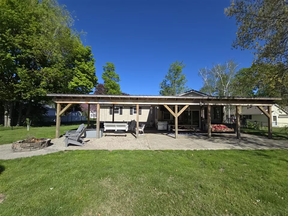 Exterior - 613 Thomas, Union City, MI 49094 photo 5 of 12