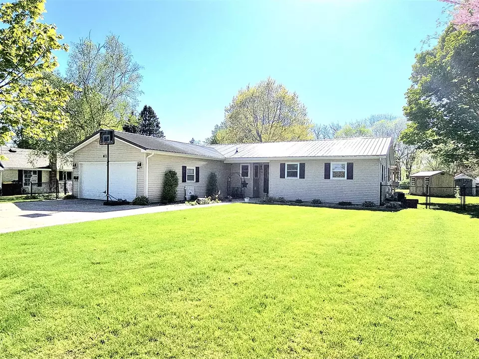 Exterior - 613 Thomas, Union City, MI 49094 photo 3 of 12