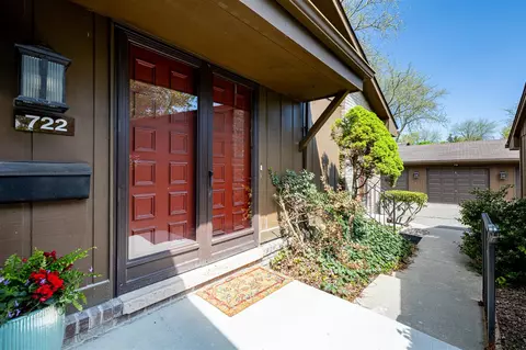 722 Greenhills, Ann Arbor, MI 48105
