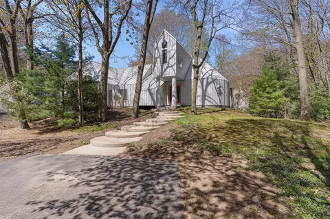 16425 Norris, West Olive, MI 49460