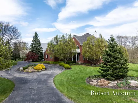 1080 Whitewood Farms, Grand Rapids, MI 49525
