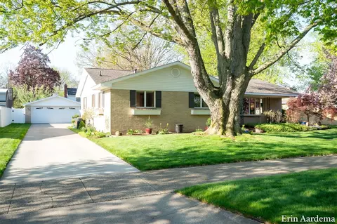314 W 30th, Holland, MI 49423
