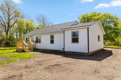 Exterior - 311 W Fenwick, Fenwick, MI 48834 photo 1 of 4