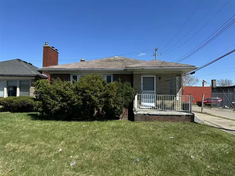 17124 Pinehurst, Detroit, MI 48221