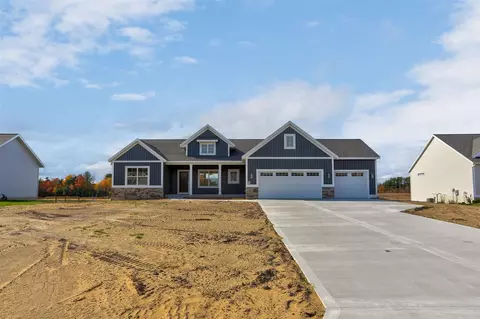 9423 Shoreway, West Olive, MI 49460