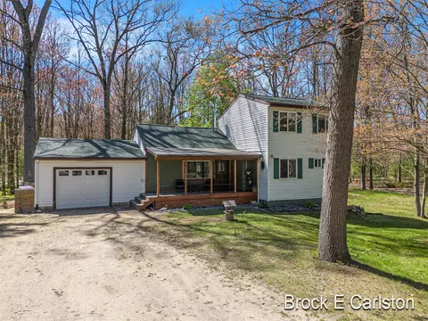 1695 Simonelli, Muskegon, MI 49445