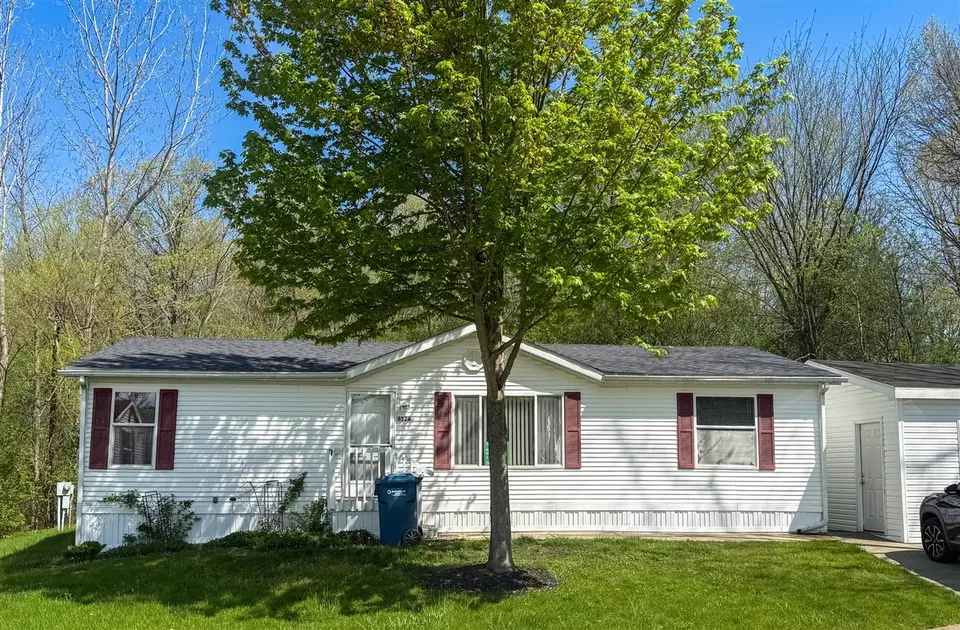 Exterior - 4326 Laurel, Jackson, MI 49201 photo 1 of 6