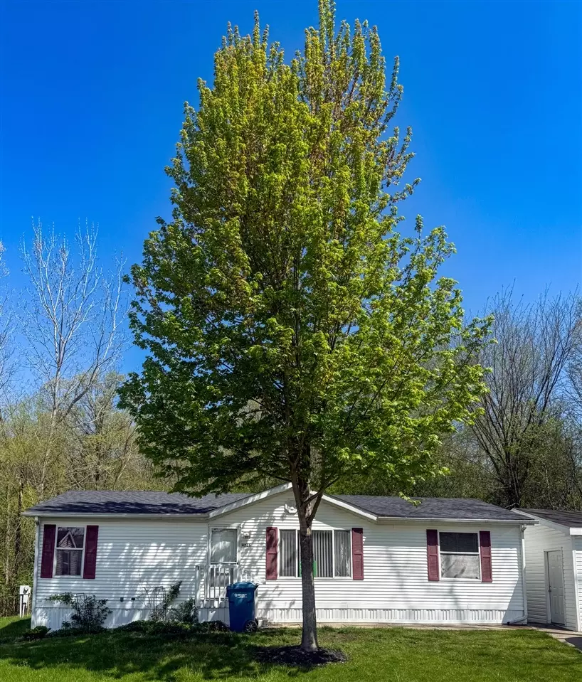 Exterior - 4326 Laurel, Jackson, MI 49201 photo 2 of 6
