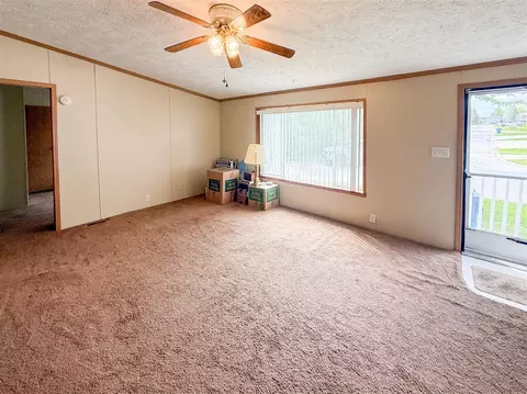 Living - 4326 Laurel, Jackson, MI 49201 photo 1 of 3
