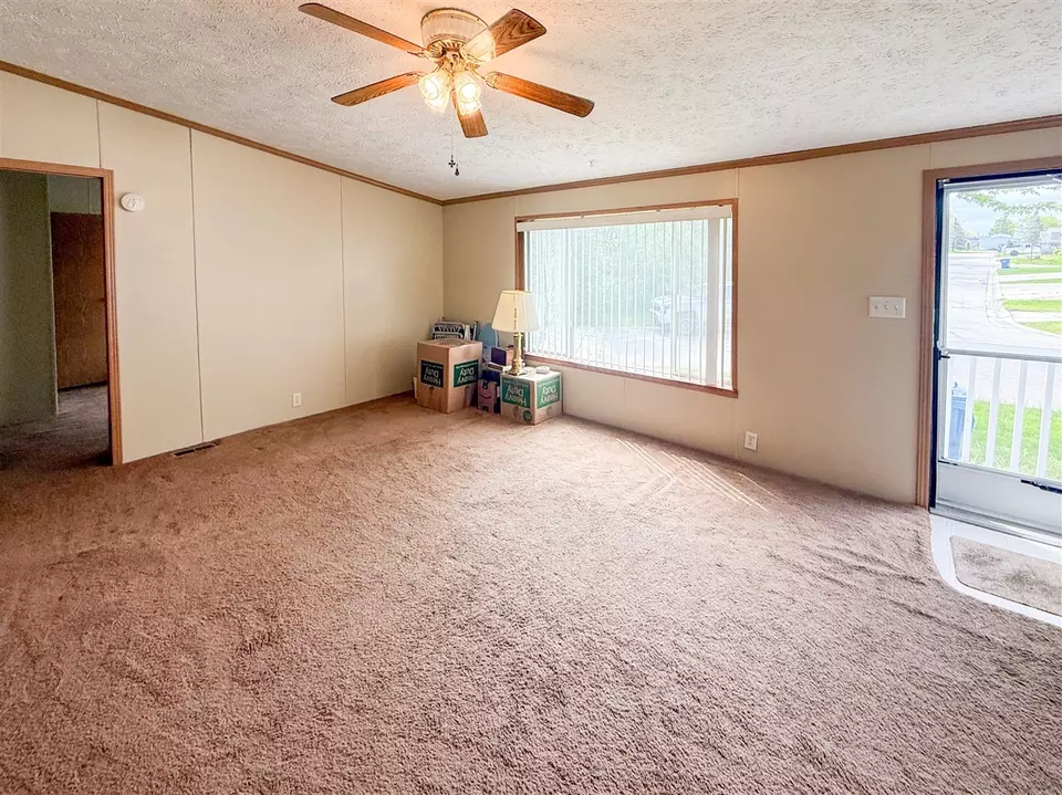 Living - 4326 Laurel, Jackson, MI 49201 photo 1 of 3