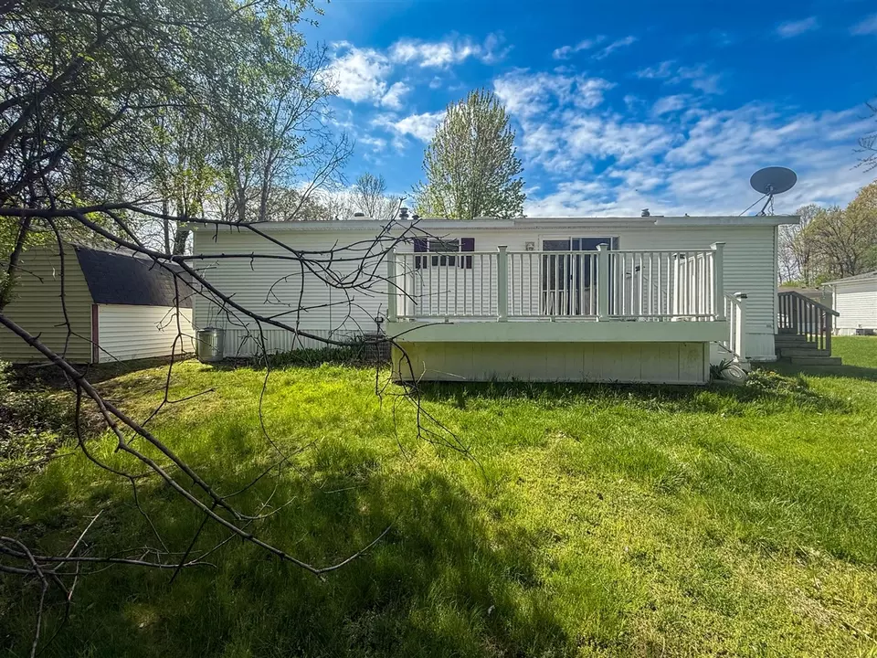 Exterior - 4326 Laurel, Jackson, MI 49201 photo 4 of 6