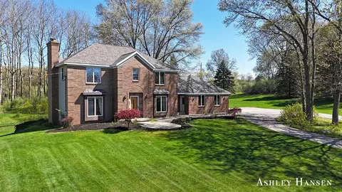 7860 Myers Lk, Rockford, MI 49341