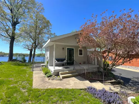 63568 Zabel Shrs, Sturgis, MI 49091