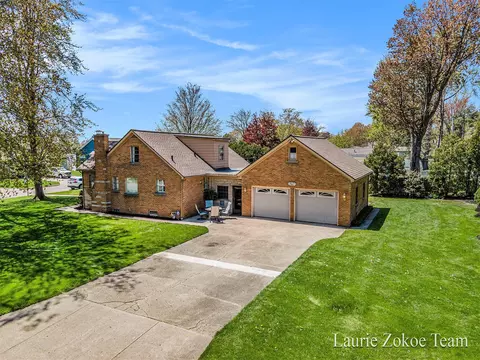 347 Dewitt, Spring Lake, MI 49456 photo 4