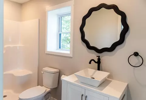 Bath - 4305 Donnely, Jackson, MI 49201 photo 2 of 5