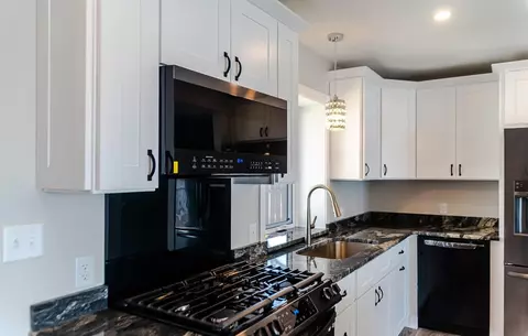 Kitchen - 4305 Donnely, Jackson, MI 49201 photo 3 of 7