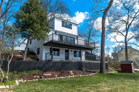 4305 Donnely, Jackson, MI 49201