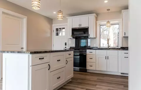 Kitchen - 4305 Donnely, Jackson, MI 49201 photo 6 of 7