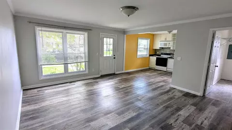 Living - 2017 Martin, Ferndale, MI 48220 photo 2 of 3