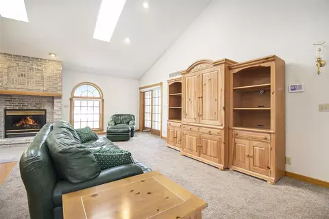 Living - 575 Invicta, Niles, MI 49120 photo 1 of 4