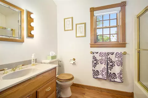 Bath - 575 Invicta, Niles, MI 49120 photo 3 of 4