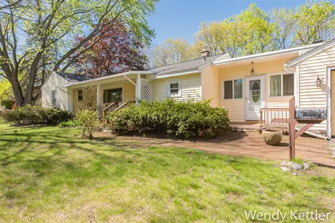 4845 Plainfield, Grand Rapids, MI 49525