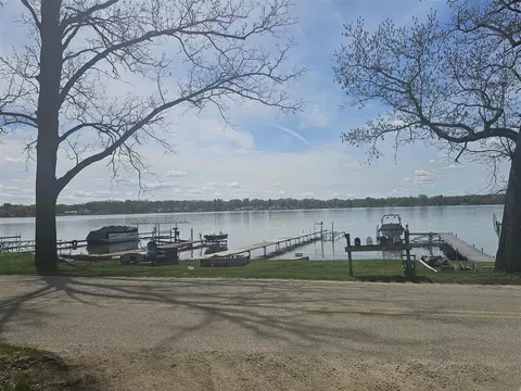 Parkway, Three Rivers, MI 49093 photo 6