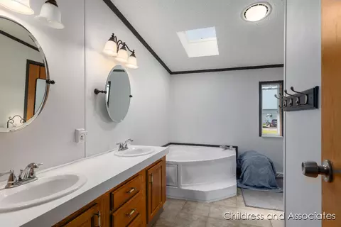 Bath - 8650 Raven, Zeeland, MI 49464 photo 1 of 2