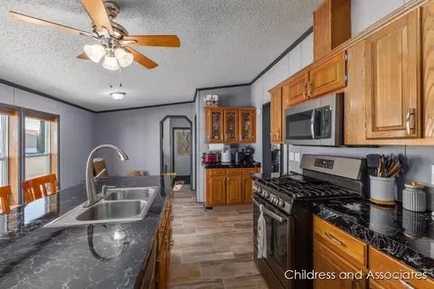 Kitchen - 8650 Raven, Zeeland, MI 49464 photo 1 of 2