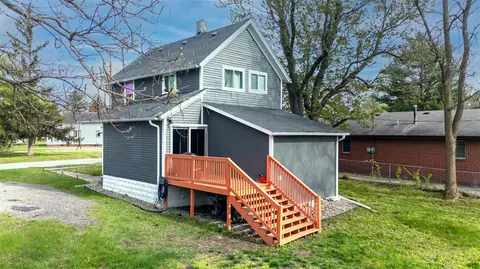 104 S Lowe, Dowagiac, MI 49047