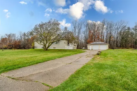 5189 W Us Highway 12, Three Oaks, MI 49128