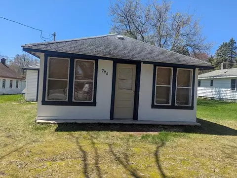 796 Old County Farm, Harrison, MI 48625