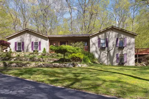 6036 N 37th, Richland, MI 49083