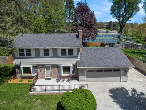 105 North, Marshall, MI 49068