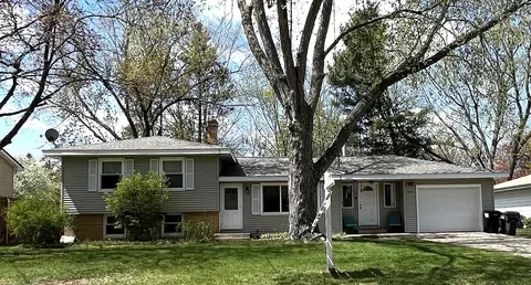 6834 Shoreham, Portage, MI 49024
