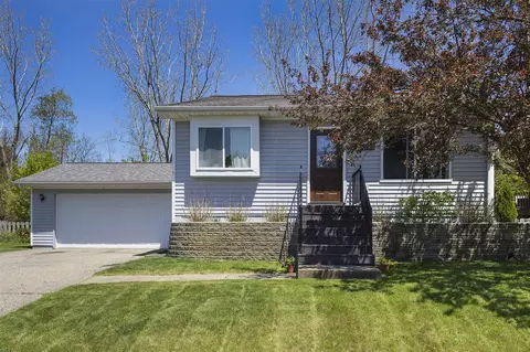 Exterior - 8008 Stonehaven #2, Parma, MI 49269 photo 2 of 6