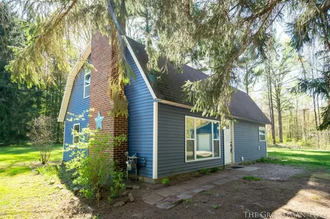4139 64th, Holland, MI 49423