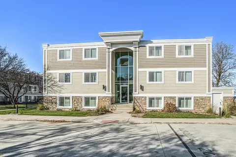 225 N N Shr #205, South Haven, MI 49090