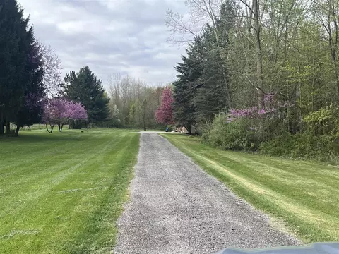 7532 E W, Vicksburg, MI 49097