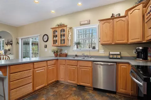 Kitchen - 930 Mccabe, Ada, MI 49301 photo 2 of 3