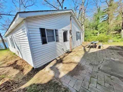 6581 N Evergreen, White Cloud, MI 49349 photo 9